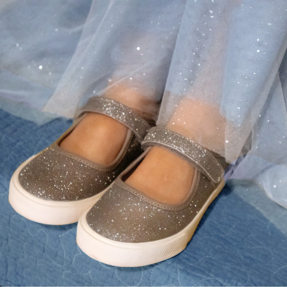 Never warn silver sparkle shoes